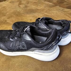 Ryka Women's Black Sneakers Size 6.5